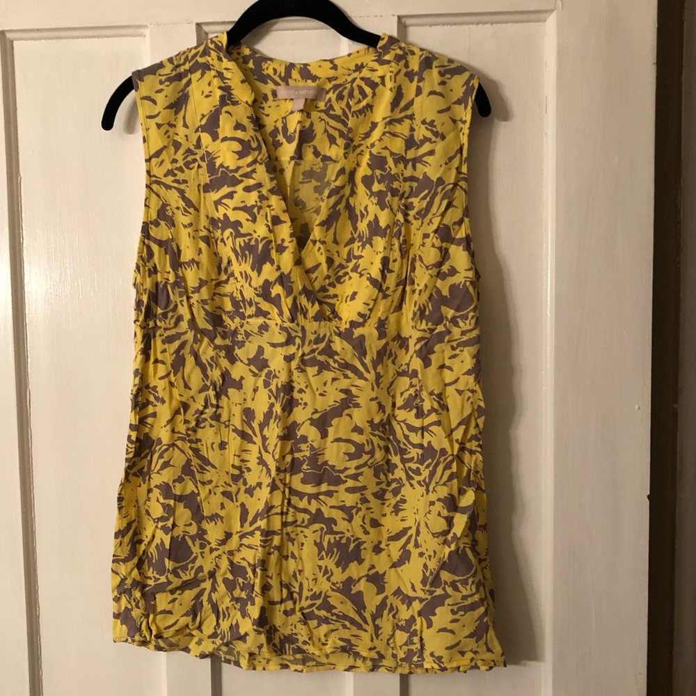 Women’s sleeveless blouse